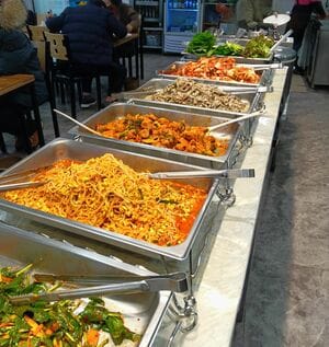 ソウルに急増中の韓食ビュッフェ、食べ放題でコスパ抜群！どんな料理がある？常連の意外な客層とは？【韓国の個人旅行ガイド】の画像