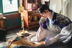 2PMジュノ主演『赤い袖先』第9話「私が世孫様を守る！」孤独なイ・サンと宮女ドギムの心の絆【韓国ドラマ名作全話解説】の画像