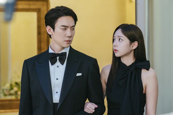 こじらせ仮面夫婦のラブバトル！Netflix『その電話が鳴るとき』夫役ユ・ヨンソクのセクシーな怒り顔に沼落ち続出！【旬ドラマ見どころ解説】の画像