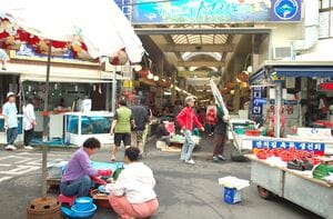 韓国ドラマ『私たちのブルース』で描かれる濃い人間関係のわずらわしさと温かさ【チョン・ウンスクの韓流談義fromソウル】の画像