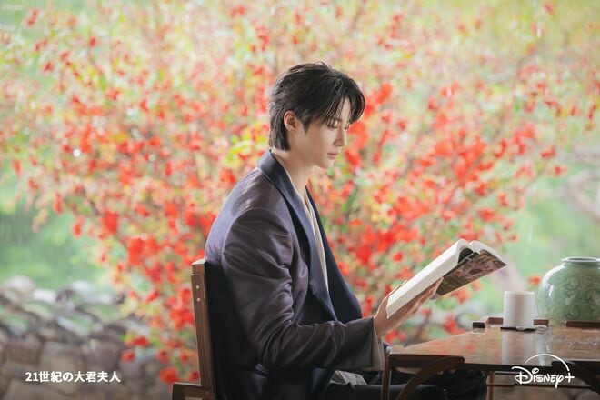 華やかなロイヤルキャストに魅了される『21世紀の大君夫人』IUとビョン・ウソクの存在感が圧巻！【推しドラマに魅せられた！】の画像