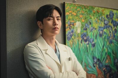 イ・ミンギ最新作『FACE ME』見どころは？K-beautyの世界を舞台に、冷静な美容外科医とMZ世代の熱血刑事が事件の真相を追うメディカルドラマ