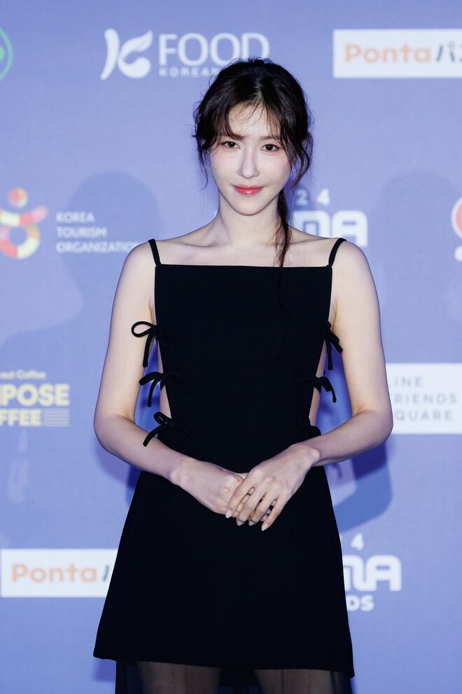 大ヒット復讐劇『ペントハウス』のイ・ジアが『2024 MAMA AWARDS』で突如ラップを披露、イ・ヨンジと白熱ステージで境界を越えた!の画像