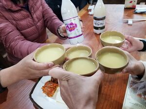 話題作『良くも、悪くも、だって母親』ロケ地のハンバム村がある慶尚北道・軍威、キクイモマッコリ醸造場やキム・テリ主演映画の撮影地巡りも！【韓ドラから始める韓国旅行】の画像