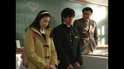 『冬のソナタ』謎めいた転校生チュンサンは少女マンガ的イケメンの魅力満載！ペ・ヨンジュンの学生服姿は”韓ドラあるある"【韓国ドラマ名作解説】