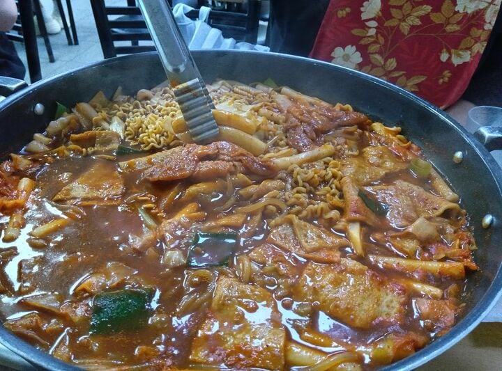 韓国人にとってトッポッキはどんな存在？ソウルの新堂洞トッポッキ飲食街に行ってみる【韓国の個人旅行ガイド】