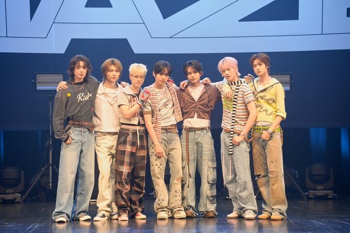 『DREAM STAGE』から誕生した日韓タイ7人組NAZEが日本で初ショーケース披露！メンバーは「めっちゃワクワク」、ゆるキャラ「ちぃたん☆」も登場〈レポート〉
