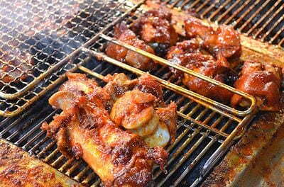 Netflix人気作『Missナイト ＆ Missデイ』でストレスを抱えたヒロインたちが食べた“炎の豚足”「プルチョッパル」はどんな料理？【韓流談義fromソウル】