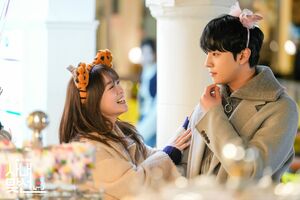 年末年始“ほっこり楽しめる”韓国ドラマ厳選ベスト3作!ラブコメ『ユミの細胞たち』『社内お見合い』、感動名作『私たちのブルース』【ググっと深掘り!韓国ドラマ】の画像