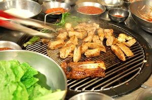 トップ俳優ファン・ジョンミンとチョン・ヘインの痛快アクション映画『ベテラン 凶悪犯罪捜査班』格闘シーンと刑事の会食場面の見どころは？【韓流談義fromソウル】の画像