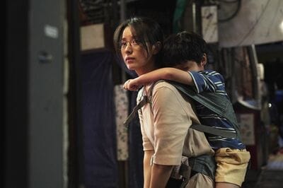 超話題作『ムービング』で男子高校生の母親役に扮したハン・ヒョジュの魅力とは？女優人生に共感する理由【康熙奉のサランヘジョ韓ドラ〈69〉】
