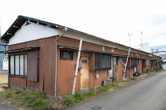 古い長屋