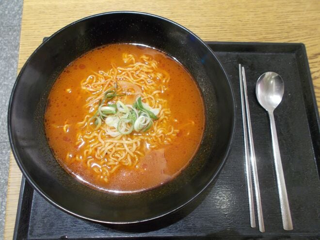 物価高の韓国、仁川国際空港で安く食事するならここ！第1ターミナル地下階で見つけた最安食堂【韓国の個人旅行ガイド】下川裕治の画像