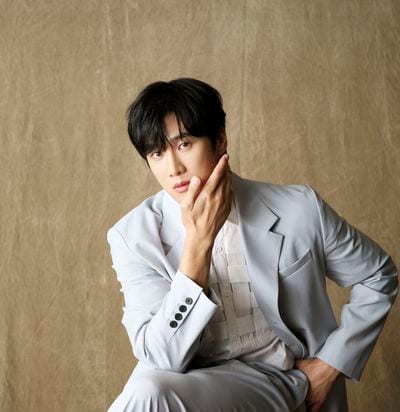 【韓国ドラマ】アン・ボヒョン最新作『軍検事ドーベルマン』放送記念スペシャル！〈インタビュー＆独占撮り下ろしフォト〉