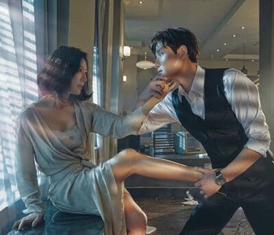 Netflix人気急上昇『夫婦の世界』の愛憎離婚バトルが凄すぎる！“国民的不倫夫”の大人の色気に沼堕ち続出、浮気相手は『わかっていても』ハン・ソヒ