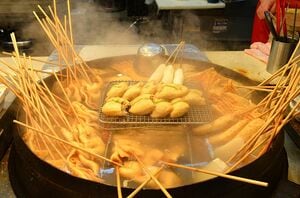 Netflix『隣の国のグルメイト』の松重豊が釜山グルメを食べ歩き！『松重豊の殿堂メシ!!～博多から韓国プサンへ～』に登場した美味しいもの【韓国グルメ】の画像