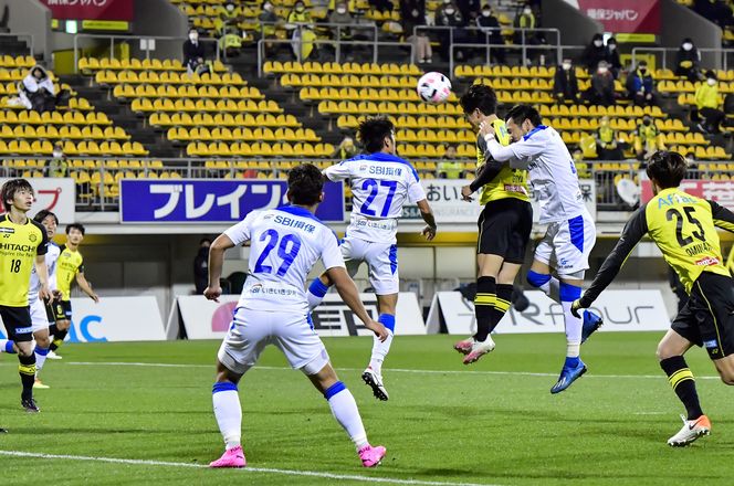 柏レイソル 呉屋弾が炸裂も ホーム5戦未勝利を招いた 84分 たった一瞬の集中 サッカー批評web