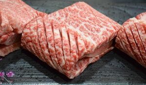 韓国と日本の焼肉はどう違う？韓国では牛タンは一般的でない!?Netflix『隣の国のグルメイト』で人気歌手ソン・シギョンが語った焼肉文化【韓流談義fromソウル】の画像