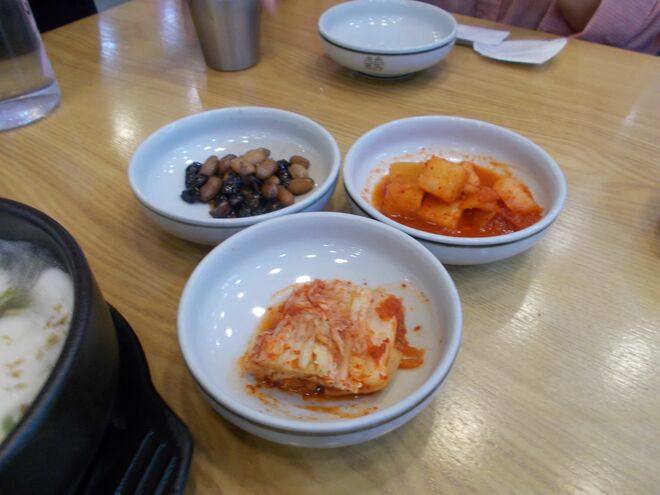 ソウルにある北朝鮮料理店の辛くない白菜キムチでよみがえる旅の記憶、中央アジアではキムチはサラダ感覚?【韓国の個人旅行ガイド】下川裕治の画像