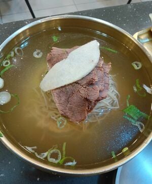ソウルで味の探求!Netflix『隣の国のグルメイト』で語られた平壌冷麺の繊細で奥深い味とは?【韓国の個人旅行ガイド】の画像