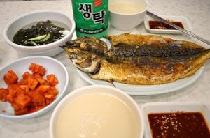 ヒット作『劇映画 孤独のグルメ』に登場する韓国の港食堂の焼きサバ「コドゥンオクイ」、焼き魚「センソンクイ」の魅力とは？【韓流談義fromソウル】の画像