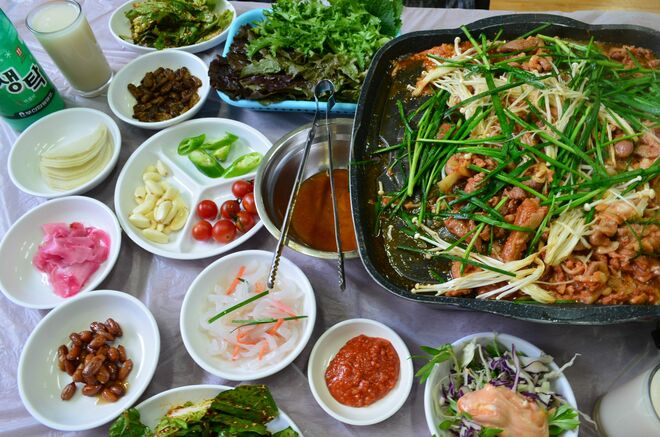 「めちゃくちゃ旨い」と松重豊が大絶賛！Netflix『隣の国のグルメイト』に登場した韓国の鴨焼き肉ってどんな料理？【韓流談義fromソウル】の画像