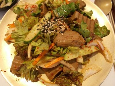 韓国で「どんぐり」はヘルシー食材に進化中！ソウルで食べたトトリムクの味は？【韓国の個人旅行ガイド】下川裕治