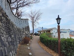 韓国版『愛していると言ってくれ』ソウルのロケ地巡りを楽しむ！駱山公園周辺、城郭沿いのカフェと梨花洞壁画村【韓ドラから始める韓国旅行】の画像