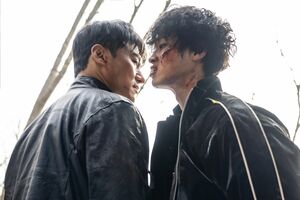 『赤い袖先』の陽気な忠臣から一転!映画『デビルズ・ゲーム』で熱血刑事と快楽殺人犯の一人二役をシリアスに魅せたオ・デファンに迫る〈公式インタビュー〉の画像