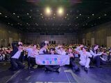 EPEXが日本ファンクラブ1周年記念パーティー、客席に降りてファンと指ハートで会場熱狂！ラストでメンバーから感動の手紙「永遠に愛しています」