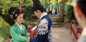 2PMジュノ主演ロマンス史劇『赤い袖先』第5話、名台詞「私がお前に振り回されたのか？」の深い意味【韓国ドラマ名作全話解説】の画像