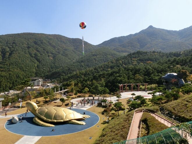 今夏の人気作！アン・ボヒョン出演『生まれ変わってもよろしく』ロケ地、慶尚南道・山清の韓方テーマパーク「東医宝鑑村」【韓ドラから始める韓国旅行】の画像