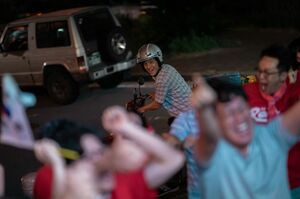 Netflix『おつかれさま』がこれほど感慨深い理由とは？90年代の元祖K-POP、大ヒットドラマ、IMF危機、2002年サッカーW杯など韓国の世相が色濃く描かれた傑作【旬ドラマ見どころ解説】の画像