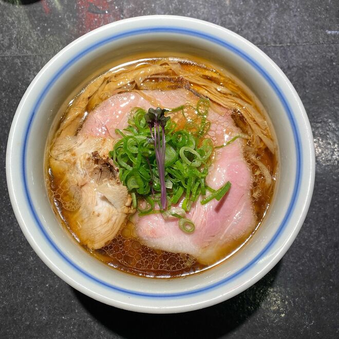 画像 写真 東京の気になるニューオープンのラーメン店へ 芦花公園 成城青果 黄金出汁の塩そば 西永福の煮干箱 絶妙ニボニボ 新宿 駄目な隣人 ブイヨンスープ そして浜田山 たんたん亭 老舗の秀逸なワンタン麺 自転車で巡るニッポン麺の旅 Vol 11 高山