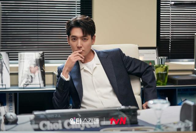 【韓国ドラマあるある！】Netflix『イルタ・スキャンダル』で大ブレイク中のチョン・ギョンホ、愛されキャラでカメオ出演多数！声のみ特別出演ファンタジーラブコメ名作は？の画像