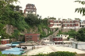 イ・ソム主演映画『小公女』で韓国社会のリアリティを体現した個性派＆名バイプレイヤーたち、『マスクガール』アン・ジェホン【チョン・ウンスクの韓流談義fromソウル】の画像