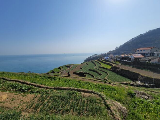 イ・ボヨン主演『ハイド-私の夫の秘密-』、キム・スヒョン主演『星から来たあなた』などロケ地の宝庫、閑麗海上国立公園の魅力！【韓ドラから始める韓国旅行】の画像