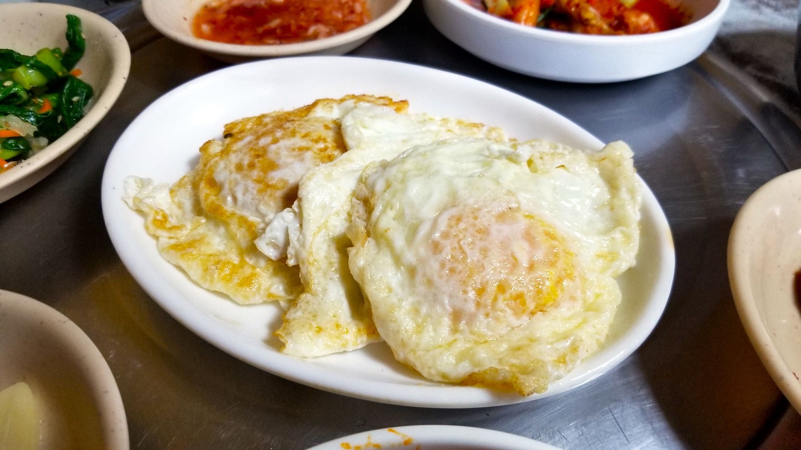 韓国人もよく食べる目玉焼き 韓国の食堂や飲み屋で 両面焼き が多い理由とは チョン ウンスクの韓流談義fromソウル 目玉焼きの話 概要