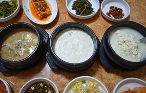 軍事境界線近くで味わうヘルシーな豆腐ステーキ、納豆チゲ、味噌チゲ…Netflix『隣の国のグルメイト』で紹介された大豆料理【韓国グルメ】の画像