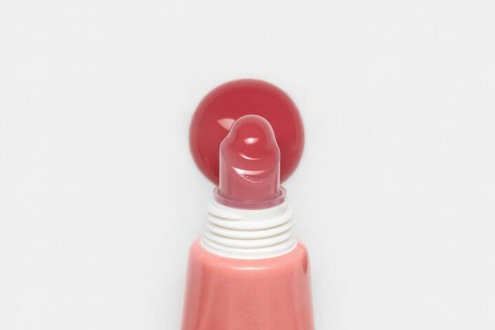 【K-Beautyバズ・アイテム研究所】vol.9 MLBBリップ術！『誰だって無価値な自分と闘っている』コ・ユンジョン風“クアンク美人”の作り方
