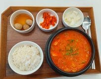 ソウルで人気を集める江南、地元の人たちもお薦めする飲食店が多い地下鉄駅周辺エリアはどこ？【韓国の個人旅行ガイド】