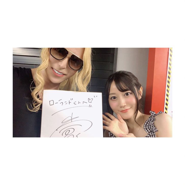 ホスト界の帝王・ローランドが「アニサマ」参加、声優・小倉唯にサインねだる!?の画像
