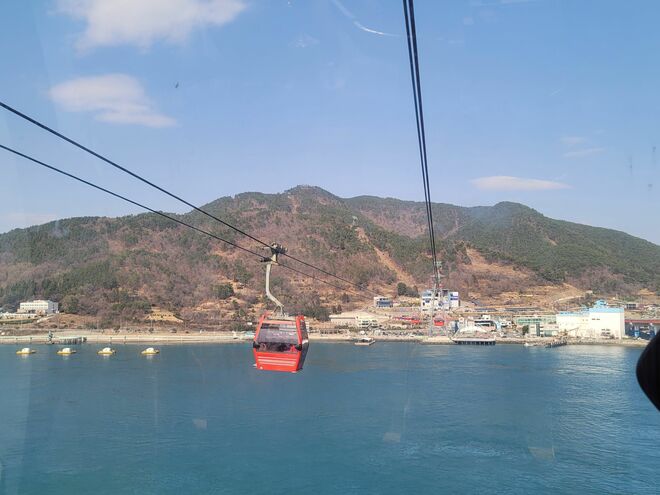 Netflix『無人島のディーバ』名場面ロケ地がある慶尚南道・泗川、海と山を楽しめる絶景ケーブルカーと天然魚グルメ【韓ドラから始める韓国旅行】の画像