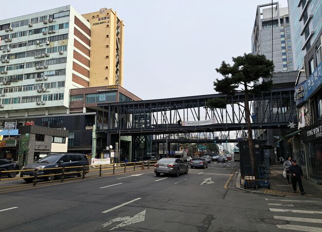 『涙の女王』ひたむきな愛を捧げる主人公ヒョヌ役キム・スヒョンにハマる！ロスに陥った人におすすめの映画デビュー作『10人の泥棒たち』【韓流談義fromソウル】の画像