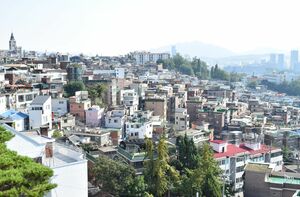 韓国人は屋上好き!?Netflix人気作『ドクタースランプ』他、ドラマや映画に屋上がよく出てくるのはなぜ?〈前編〉【韓流談義fromソウル】の画像