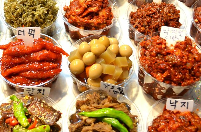 Netflixヒット中『Missナイト ＆ Missデイ』エリート検事がヒロイン母に持たされたエコバッグの中身は？韓国の食卓に欠かせないミッパンチャン【韓流談義fromソウル】の画像