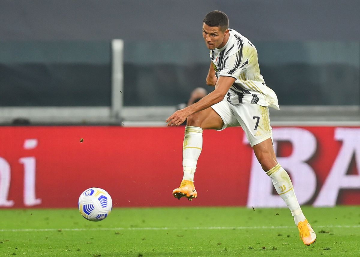 吉田麻也vscロナウド セリエa開幕戦で45分 真っ向勝負 概要 海外サッカー ニュース サッカー批評web